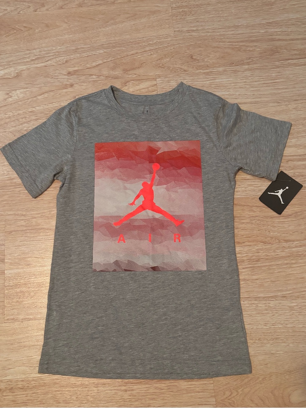BNWT Jordan t-shirt youth medium